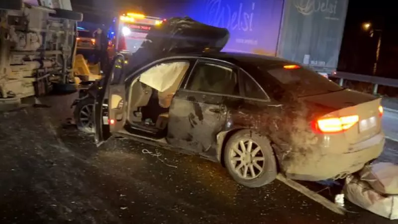 Sakarya'da Otoyolda Feci Kaza: Minibüs ile Otomobil Çarpıştı, 1 Ölü