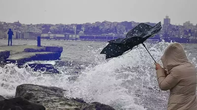 Sakarya'ya Kuvvetli Fırtına Uyarısı: 90 km/saate Varan Rüzgar