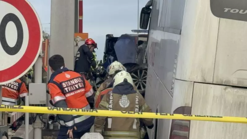 Silivri'deki Otobüs-Otomobil Çarpışması Kameralara Yansıdı: 2 Ölü, 1 Yaralı