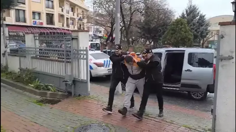 İstanbul'da Firari Hükümlü Kaçmaya Çalışırken Yakalandı