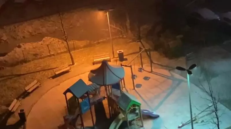 İstanbul'da Kar Yağışı: Beylikdüzü Beyaza Büründü