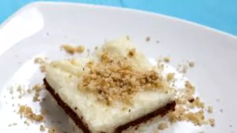 Sütlü İrmik Tatlısı Tarifi: Pratik ve Ekonomik Lezzetin Püf Noktaları