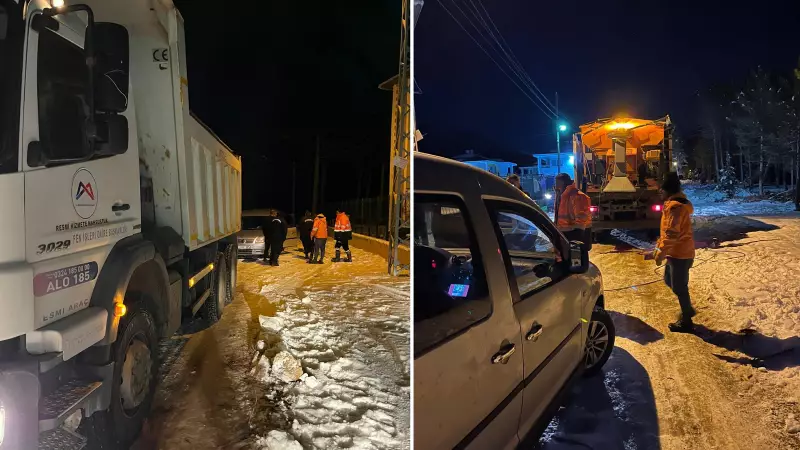 Tarsus'ta Buzlanmada Kayan Araç, Belediye Ekiplerince Kurtarıldı