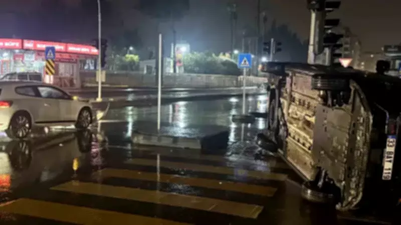 Tarsus'ta Meydana Gelen Trafik Kazasında 2 Kişi Yaralandı