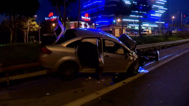 TEM Otoyolu'nda Direksiyon Hakimiyeti Kaybı: 2 Yaralı