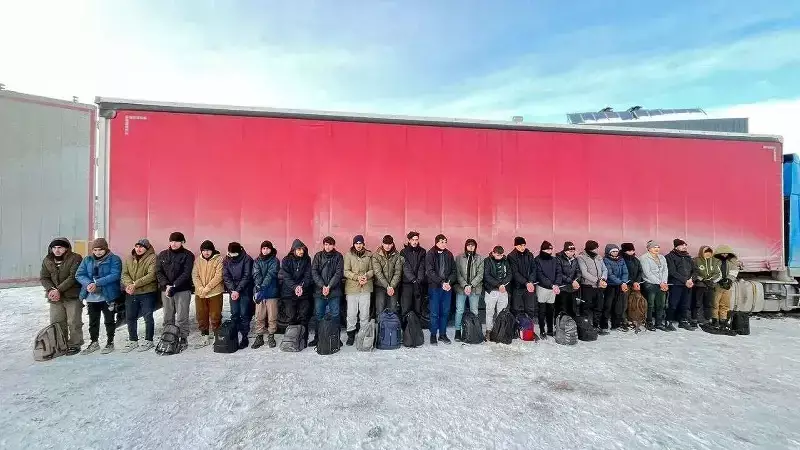 TIR Dorsesinde 25 Düzensiz Göçmen Yakalandı, Sınır Güvenliği Operasyonu