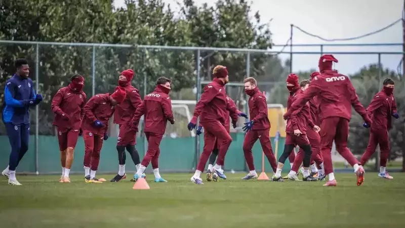 Trabzonspor'un İstanbulspor Maçı Kadrosu Açıklandı: 8 İsim Yok