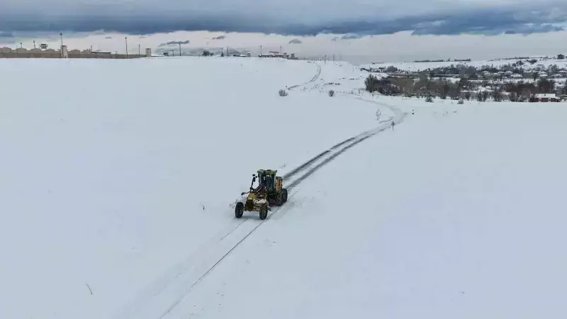 Van, Hakkari, Muş ve Bitlis'te Kar Felaketi: 1000'den Fazla Yol Kapandı