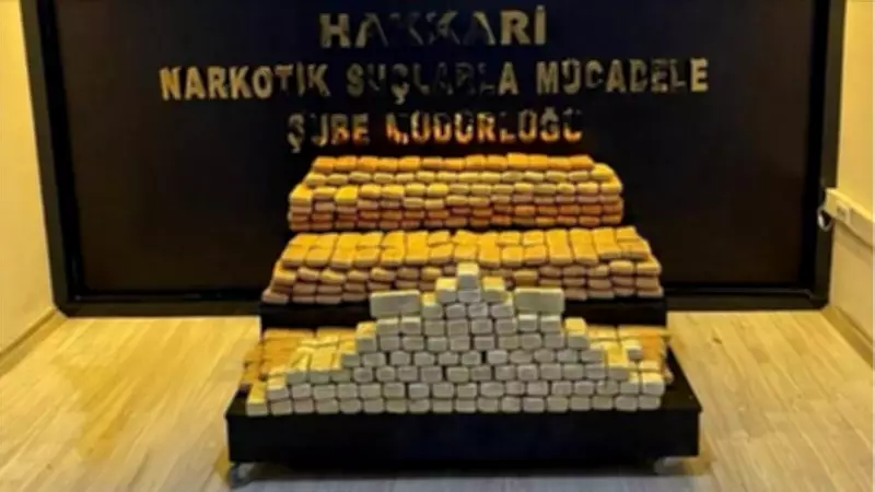 Yüksekova'da Minibüste 63 Kilogram Sentetik Uyuşturucu Ele Geçirildi