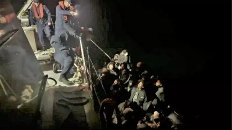 İzmir Açıklarında 43 Düzensiz Göçmen Sahil Güvenlik Tarafından Yakalandı