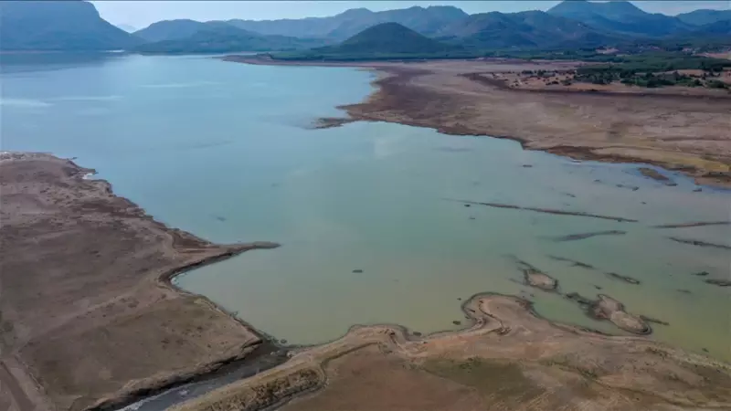 İzmir Barajlarında Su Krizi Derinleşiyor: 28 Ocak 2026 Doluluk Oranları Açıklandı