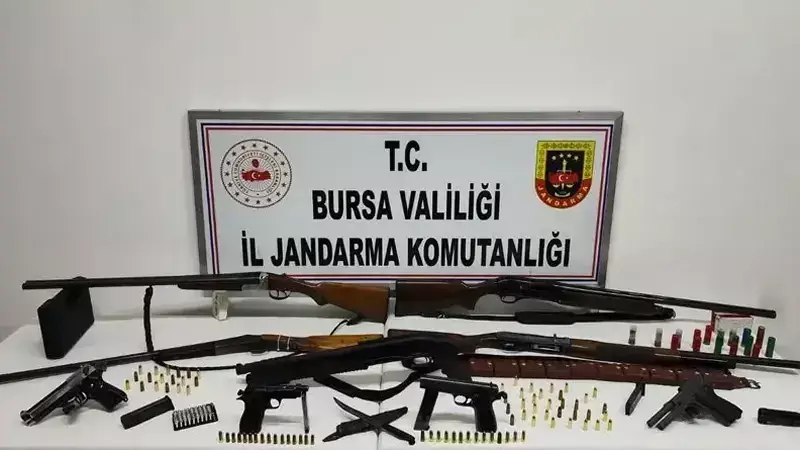 İznik'te Operasyon: 9 Silah ve Çok Sayıda Mühimmat Ele Geçirildi