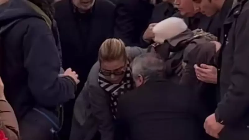 İzzet Günay, Haldun Dormen'in Cenazesinde Fenalaştı, Hastaneye Kaldırıldı