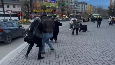 Bursa'da Lodos Felaketi: Rüzgar Hızı 75 km'yi Buldu, Vatandaşlar Yere Yattı