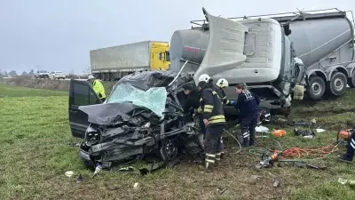 Edirne'de Hafif Ticari Araç ile Tır Çarpıştı: 1 Ölü