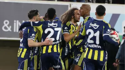 Fenerbahçe, Alanyaspor'u 3-2 Yenerek Ligi Yakınlaştırdı
