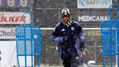 Fenerbahçe, Beyoğlu Yeni Çarşı Maçı İçin Tedesco Yönetiminde Sahaya Çıktı