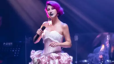 Hande Yener'den 2026 Mesajı: 'Umut, Sevgi, Merhamet ve Barış Yılı Olsun'