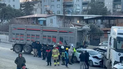 Hatay'da Buzlanma 11 Aracı Korkunç Zincirleme Kazaya Sürükledi: 11 Yaralı