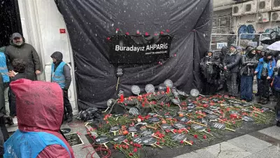 Hrant Dink, Ölümünün 19. Yılında Sebat Apartmanı Önünde Anıldı