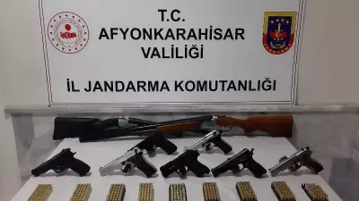 Jandarma Ruhsatsız Silah Operasyonu: 2 Gözaltı, 4 Tabanca Ele Geçirildi
