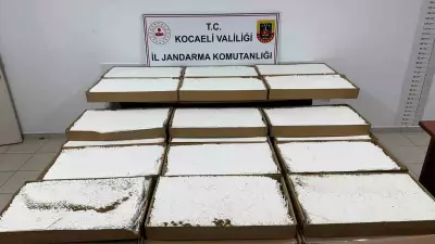 Kocaeli'de Araçta Yapılan Kontrolde 3,5 Milyon Liralık Makaron Ele Geçirildi