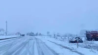 Kütahya'da Kar Yağışı: Güzellik ve Tehlike Bir Arada