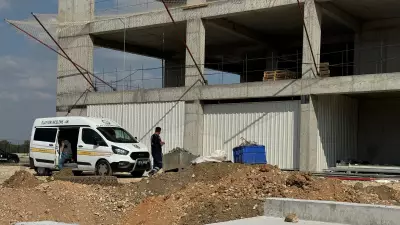 Manisa'da Altyapı Çalışmasında Göçük: İşçi Kurtarıldı