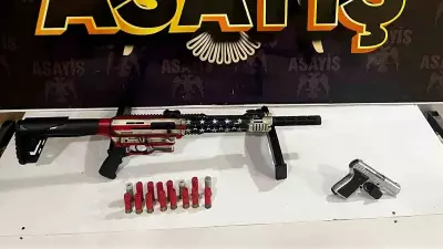 Samandağ'da Ev Aramasında Ruhsatsız Silah ve Fişek Ele Geçirildi