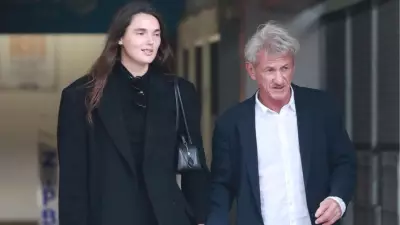 Sean Penn, 35 Yaş Küçük Sevgilisi Valeria Nicov ile Santa Monica'da Görüntülendi