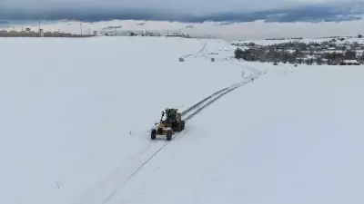 Van, Hakkari, Muş ve Bitlis'te Kar Felaketi: 1000'den Fazla Yol Kapandı