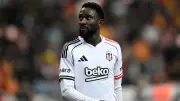 Beşiktaş'ta Ndidi Sakatlığı: Nijeryalı Yıldızın Uyluğunda Gerilme ve Kanama