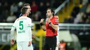 Eski Hakemlerden Flaş Yorumlar: Alanyaspor-Fenerbahçe'de 1 Kırmızı, 1 Penaltı Atlandı!