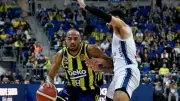 EuroLeague'de İlk Yarı: Fenerbahçe Yükselişte, Anadolu Efes Krize Gömüldü