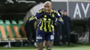 Fenerbahçe, Alanyaspor'u 3-2 Yenerek Liderlik Yolunda