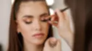 Göz Makyajı Nasıl Yapılır? Evde Etkileyici Bakışlar İçin Püf Noktalar