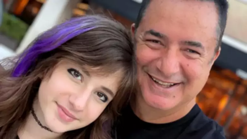 Acun Ilıcalı'nın Kızları ile Çekildiği Aile Pozu Sosyal Medyada Fırtına Kopardı!