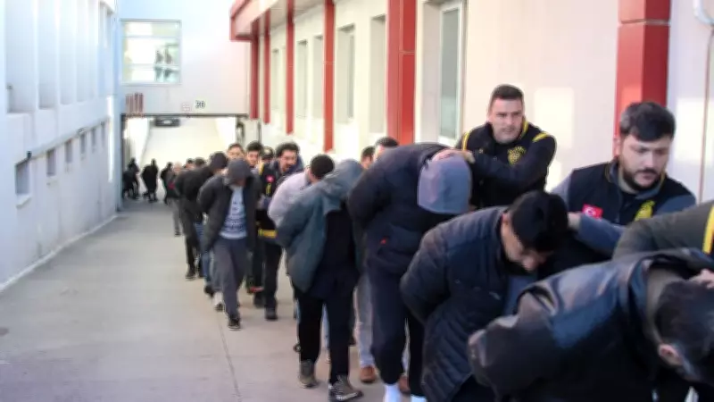 Adana Polisinden Büyük Operasyon: 10 İlde 'Son Reçete' ile 69 Kişilik Şebeke Çökertildi