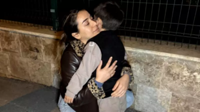 Adana'da 1.5 Yıl Sonra Yaşanan Duygusal Kavuşma: Anne ve Oğlu Yeniden Bir Arada