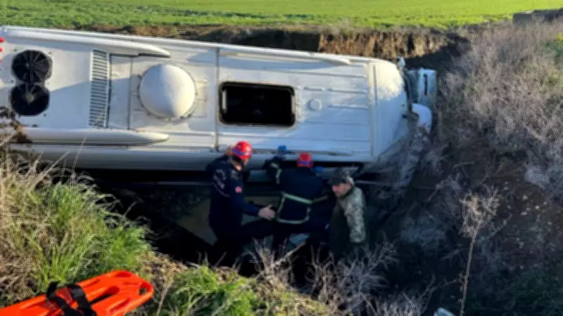 Adana'da Öğrenci Servisi Dereye Düştü: 2'si Ağır 9 Yaralı