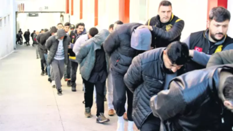 Adana'da 'Son Reçete' Operasyonu: 69 Şüpheli Gözaltında, 34'ü Tutuklandı