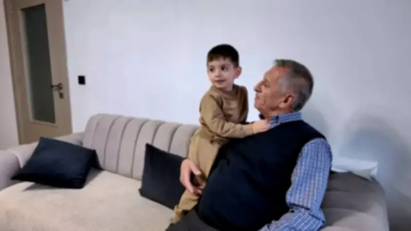 Adıyaman'da Depremden Kurtulan Yusuf Berk ve Dedesi Abdullah Çelik Yeni Evlerinde