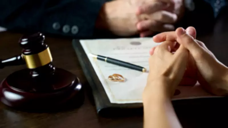 Aşk Bitti, Rekor Fatura Kesildi: 76 Milyar Dolarlık Boşanma Tarihe Geçti