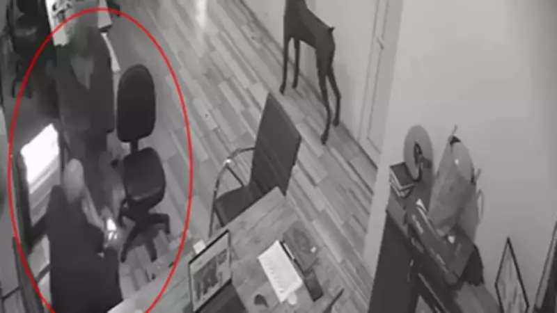 Şaka Yapmak İsterken Arkadaşını Ateşe Verdi: Korkunç Anlar Kamerada