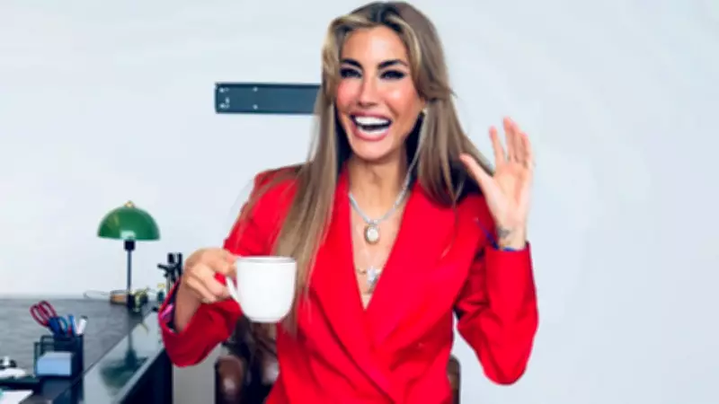 Çağla Şıkel'in Form Sırrı: Pişiyi 6 Ayda Bir Yiyor!