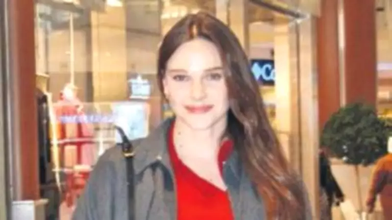 Alina Boz, Yoğun Çekimler Arasında İstinye'de Alışveriş Keyfi Yaşadı