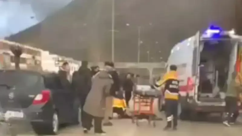 Amasya'da Elektrikli Bisiklete Çarpma Kazası: 77 Yaşındaki Sürücü Ağır Yaralandı