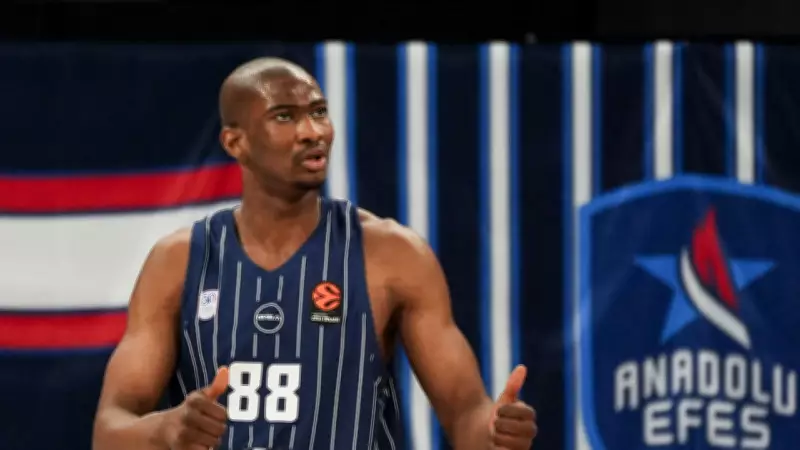 Anadolu Efes, Bahamalı Yıldız Kai Jones ile Sözleşmesini 2 Yıl Uzattı