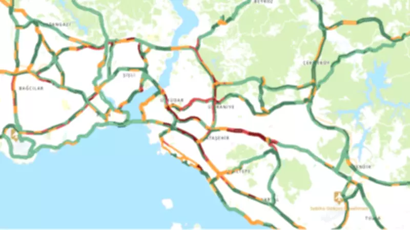 Anadolu Yakası'nda Trafik Felç Oldu: Yoğunluk Yüzde 80'e Ulaştı
