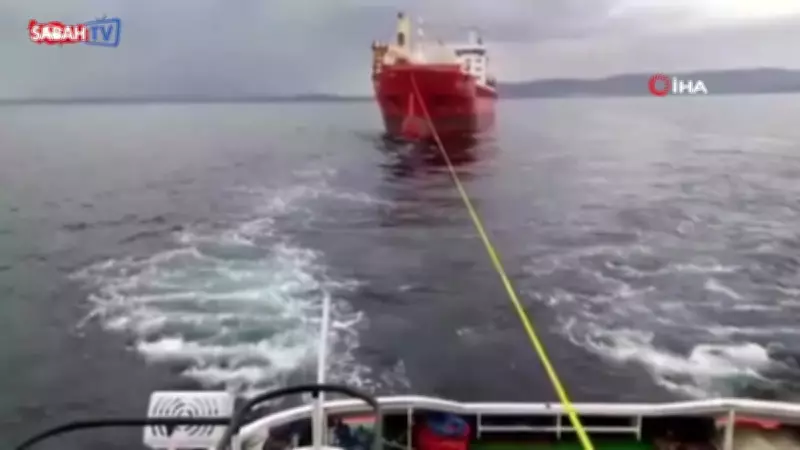 Çanakkale Boğazı'nda Kuru Yük Gemisi Makine Arızası Yaptı, Römorkörlerle Yedeklendi